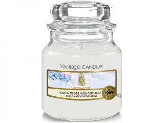 Yankee Candle – Classic vonná svíčka Snow Globe Wonderland (Kouzelná říše sněhového těžítka), 104 g