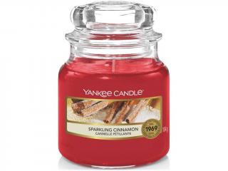 Yankee Candle – Classic vonná svíčka Sparkling Cinnamon (Skořice a hřebíček), 411 g