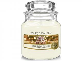 Yankee Candle – Classic vonná svíčka Spun Sugar Flurries (Vířící závěje cukru), 104 g