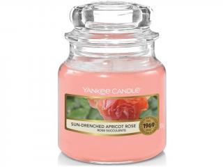 Yankee Candle – Classic vonná svíčka Sun Drenched Apricot Rose (Vyšisovaná meruňková růže), 104 g