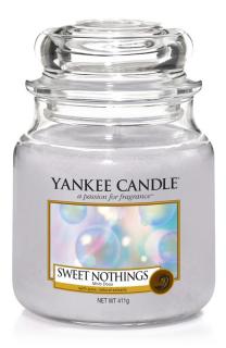 Yankee Candle – Classic vonná svíčka Sweet Nothings (Sladké nic), 411 g