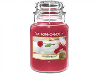 Yankee Candle – Returning Favourite vonná svíčka Cherries On Snow (Třešně na sněhu), 623 g
