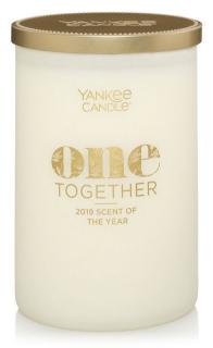 Yankee Candle – Scent of the Year 2019 vonná svíčka se 2 knoty One Together, 623 g