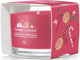 Yankee Candle –  votivní svíčka ve skle Peppermint Pinwheels (Mátové sušenky), 37 g