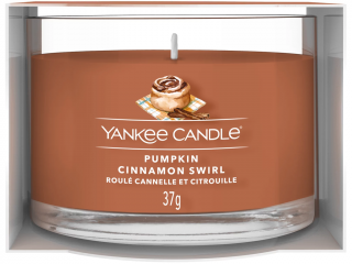 Yankee Candle –  votivní svíčka ve skle Pumpkin Cinnamon Swirl (Dýňový skořicový šnek), 37 g