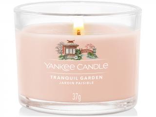 Yankee Candle –  votivní svíčka ve skle Tranquil Garden (Tichá zahrada), 37 g