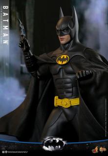 Batman Returns Hot Toys: 1/6 Batman