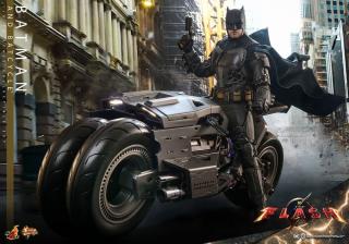 The Flash Movie Masterpiece Batman & Batcycle Set