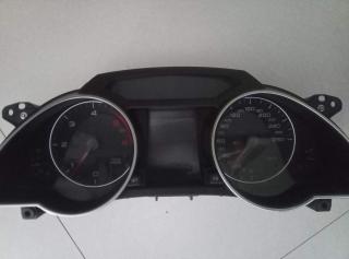 AUDI A5 8T 2009 MAXIDOT 8T0920931D  MAGNETI MARELLI - přístrojová deska - tachometr (tachometr)