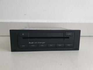 CD měnič AUDI A4 8E0035111C (autorádio)