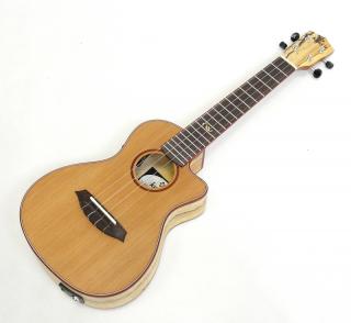 Koncertní elektro-akustické ukulele KOKI´O U-SCDLSM-CE-C Cedr a javor (Polomasivní okrasný cedr a javor s futralem)
