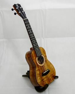 Koncertní ukulele KANILE´A K-3 C Pemium curly koa (Celomasivní koa - ručně vyráběné na Havaji s kufrem)
