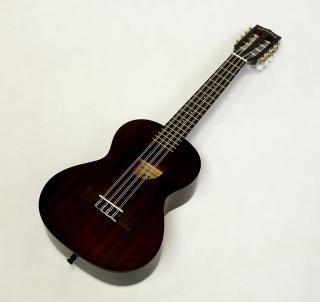 Osmistrunní tenor ukulele MAKALA MK 8 (Agattis tenor ukulele 8. strunní s pouzdrem)