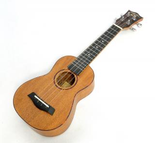 Sopránové ukulele SNAIL UKS-212E Mahagon (Mahagonové sopráno ukulele s poudrem)
