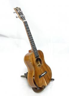Tenor ukulele SNAIL SR-05TE Koa (Polomasivní koa tenor ukulele s komfortní hranou)