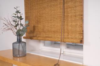 Dřevěná roleta do interiéru – světle hnědá Šířka rolety: 100 cm, Rozvin rolety: 150 cm
