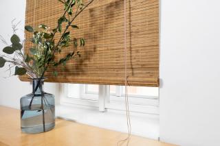 Rozbalená zatemňovací bambusová roleta světle hnědá - ořech Šířka rolety: 100 cm, Rozvin rolety: 100 cm