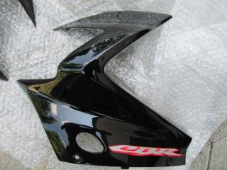 LEVÁ Maska  Honda CBR 125 (2004-2006) černá: černá