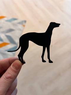 Mag magnet na lednici ve tvaru psa Plemeno: Chrt