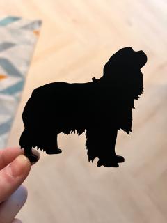 Mag magnet na lednici ve tvaru psa Plemeno: Kavalír King Charles španěl