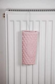 Keramický zvlhčovač růžový s pírkem 250 ml (ISABELLE ROSE)