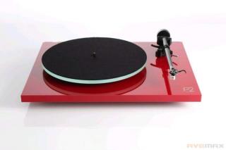 Rega Planar 2 (červený lesk)