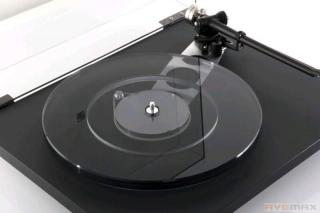 Rega Planar 6 (šedá)