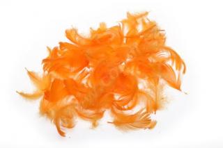 Dekorace - pírka 10 g Barva: tm. oranžová