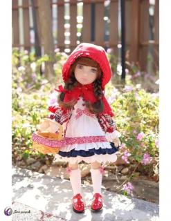 Ruby Red Fashion Friends Rubina - limitovaná velikonoční edice (9ti kloubová panenka, 36 cm vysoká, hnědé vlasy, modré oči)