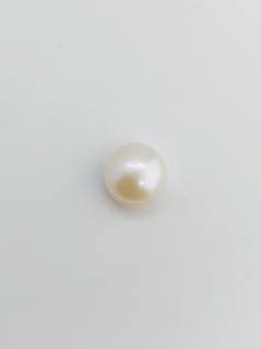 Sladkovodní bílá perla 1,0 cm navrtaná