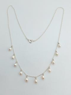 Stříbrný náhrdelník s říčními výběrovými perlami