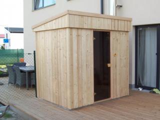 Malá panelová zahradní sauna o rozměru 210x170cm