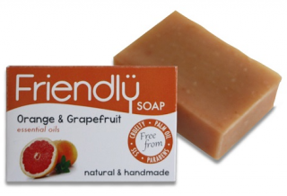 FRIENDLY SOAP Mýdlo Pomeranč a Grep 95 gr. (Podporuje prokrvení kůže. Vyrobeno za studena lisovaných olejů pomeranč a grepu, které podporují tvorbu kolagenu.)