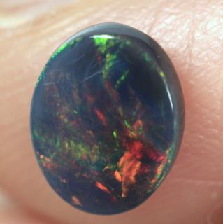 1,02 - Black opal - 8 x 6 mm