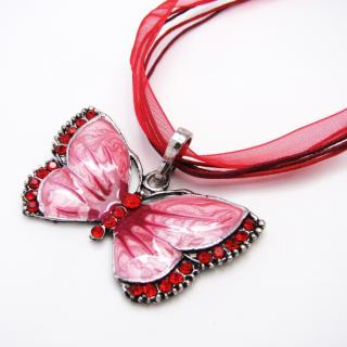 Červený motýl, náhrdelník