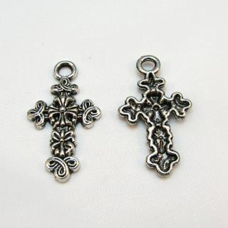 Kříž, přívěsek, 17x31mm