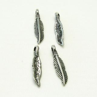 Pírko, přívěsek, 4x19mm (4ks/bal)