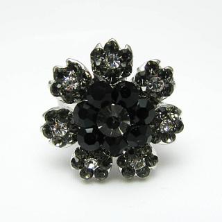 Prsten vykládaný kamínky Barva: Černá