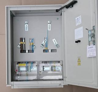 DCK Holoubkov ER212/NVP7P 63A/FV/ČEZ - Elektroměrová rozvodnice, 1x2tarif, ČEZ, EG.D, FVE