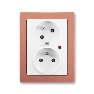 Zásuvka kompletní dvojnásobná, pootočená, přepěťová ochr., 5593J-C02357 B1R3, ABB, Swing®L, jasně bílá / cihlová (ABB, Swing®L, jasně bílá / cihlová)