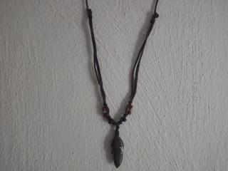 amulet na krk list,dřevěné korálky,stříbrné korálky (cena za kus)