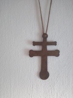 indiánská ozdoba na krk "dvojramenný kříž" (cena za kus)