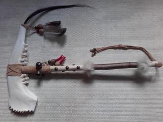 válečný tomahawk z jelení čelisti  (cena za kus)