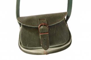 Kožená kabelka malá dámská - 11282 zámek krytý přezkou: staromosaz