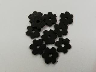 Dřevěné korálky pro tvorbu kytička černá- 13 mm