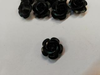 Kovová růžička - Černá - 1,5cm