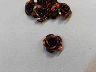 Kovová růžička - Měděná - 1,5cm