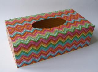 Krabička dřevěná na papírové kapesníky - Cik cak