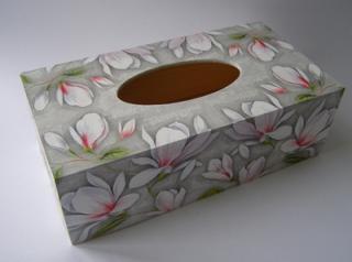 Krabička dřevěná na papírové kapesníky - Magnolie v notách