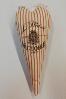 Látkové srdce č.5  červený - L´Hotel Victoire